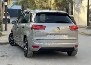 Citroen C4 2018 Gris