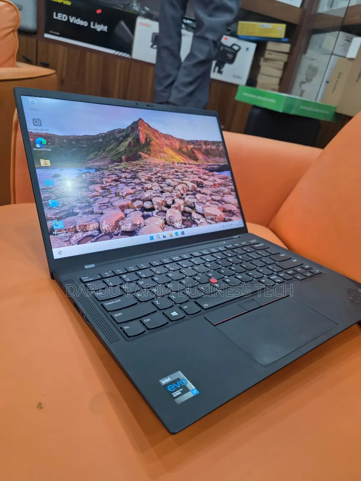 Nouveau Lenovo ThinkPad X1 Carbon 16GB Intel Core i7 SSD 512GB