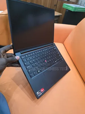 Nouveau Lenovo Thinkpad E15 16GB AMD Ryzen 5 SSD 512GB