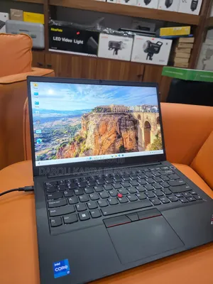 Nouveau Lenovo ThinkPad E14 Gen 1 16GB Intel Core i7 SSD 512GB