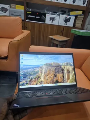Nouveau Lenovo ThinkPad E14 Gen 2 8GB Intel Core i5 SSD 256GB