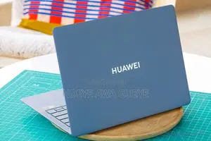 Nouveau Huawei MateBook X Pro 16GB Intel Core i7 SSD 1T