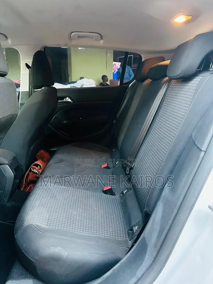 Peugeot 308 2019 Blanc