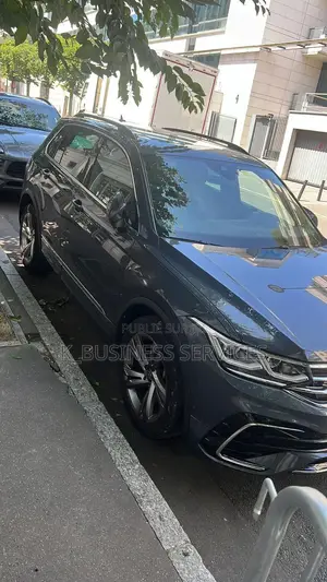 Nouveau Volkswagen Tiguan 2023 Argenté