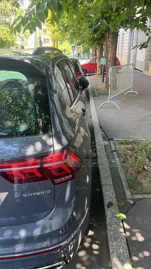 Nouveau Volkswagen Tiguan 2023 Argenté