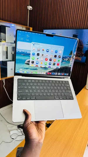 Nouveau Apple MacBook Pro 2021 M1 16GB Apple M1 SSD 1T