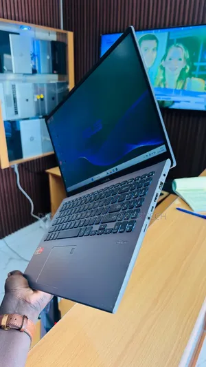 Nouveau Asus VivoBook 15 X540NA 8GB AMD Ryzen 3 SSD 256GB