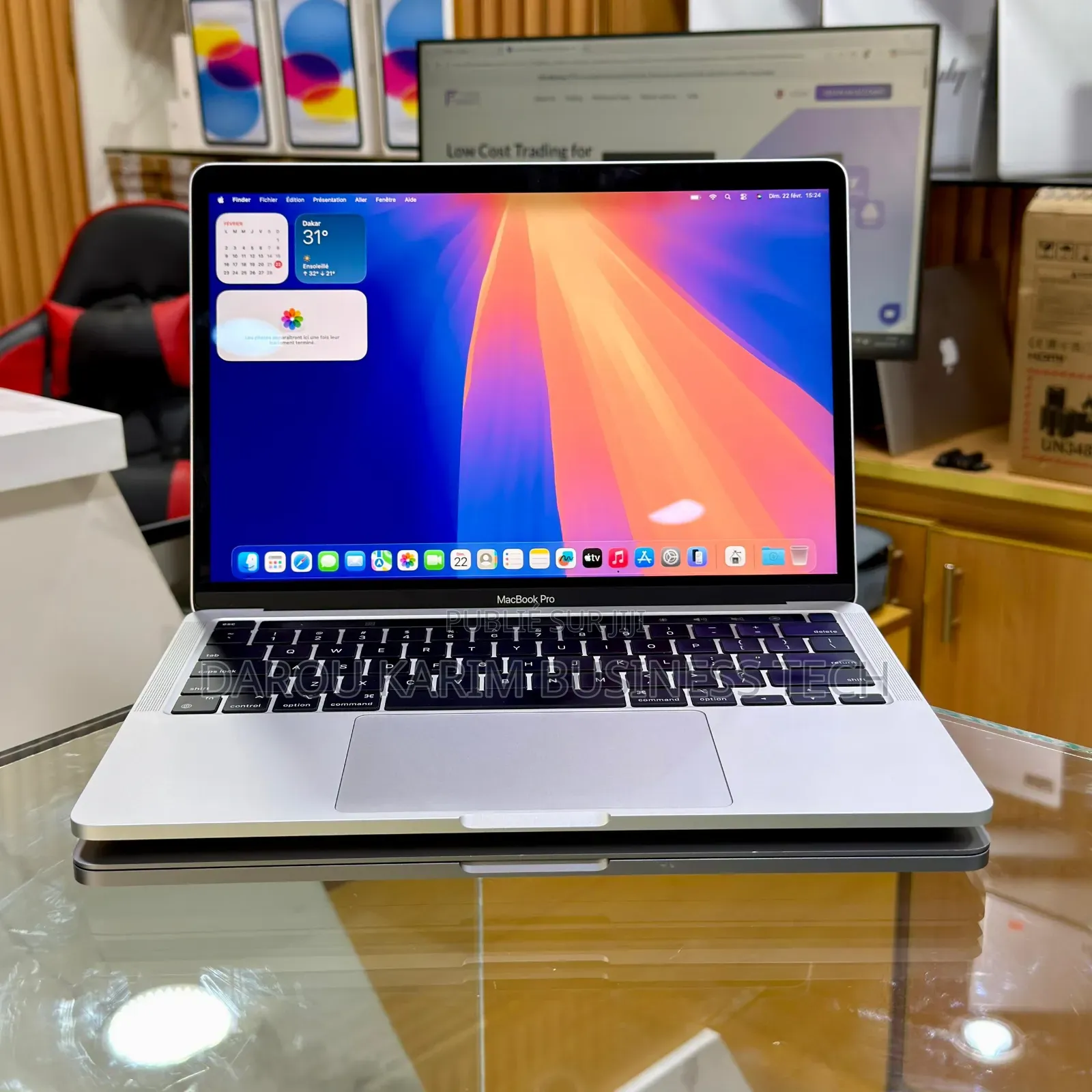 Nouveau Apple MacBook Pro 2022 M2 8GB Apple M2 SSD 256GB