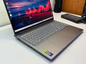 Nouveau Lenovo ThinkBook 15 32GB Intel Core Ultra 9 SSD 1T