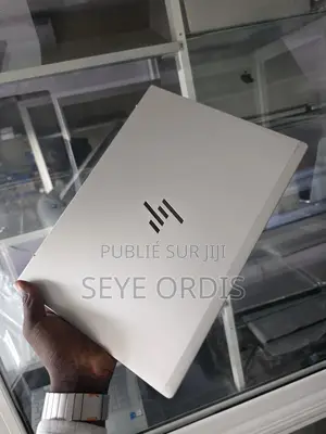 Nouveau HP EliteBook 840 G11 16GB Intel Core Ultra 7 SSD 512GB