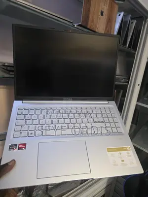Nouveau Asus VivoBook 15 X540NA 16GB AMD Ryzen 5 SSD 512GB