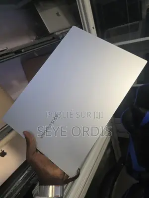 Nouveau Asus VivoBook 15 X540NA 16GB AMD Ryzen 5 SSD 512GB