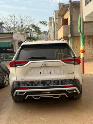 Toyota RAV4 XLE Premium 2021 Blanc