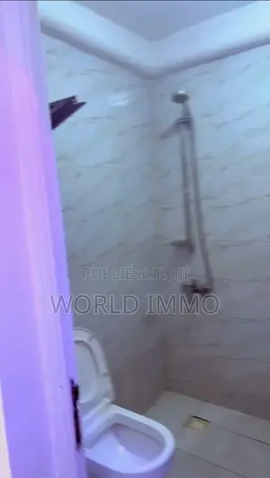 1chbre Mini-plat dans Le Coin, Almadies à Louer