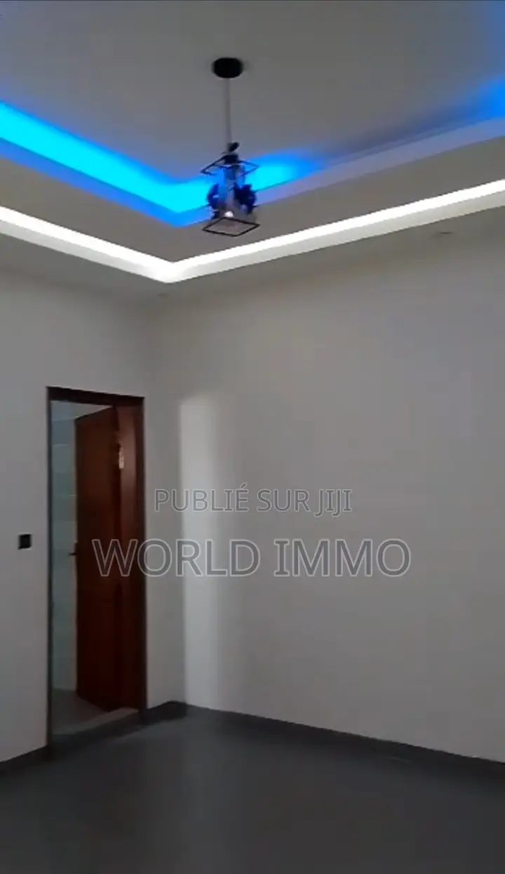 1chbre Studio dans Joli, Almadies à Louer