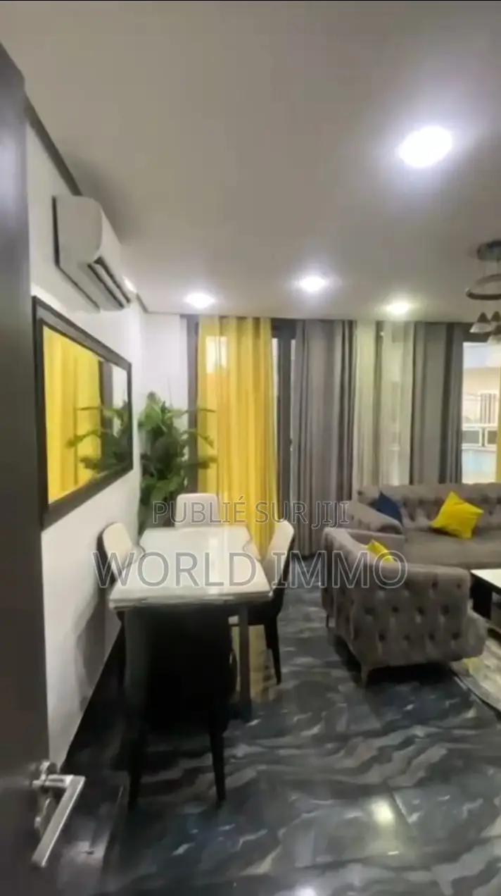 Furnished 2chbre Appartement dans Cool, Yoff à Vendre