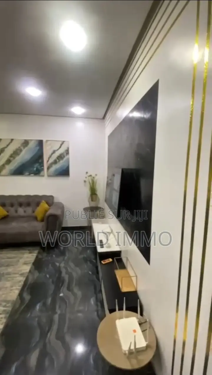 Furnished 2chbre Appartement dans Cool, Yoff à Vendre