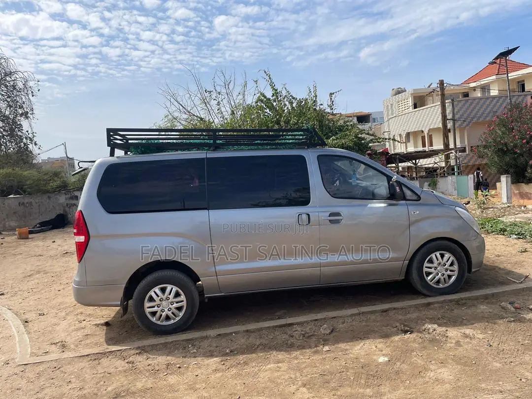 Hyundai Starex 2016 Gris