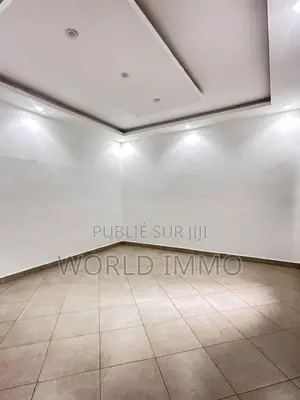 3chbre Appartement dans Vif, Yoff à Louer