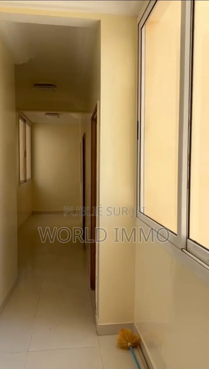 3chbre Appartement dans Lappart, Ngor à Louer