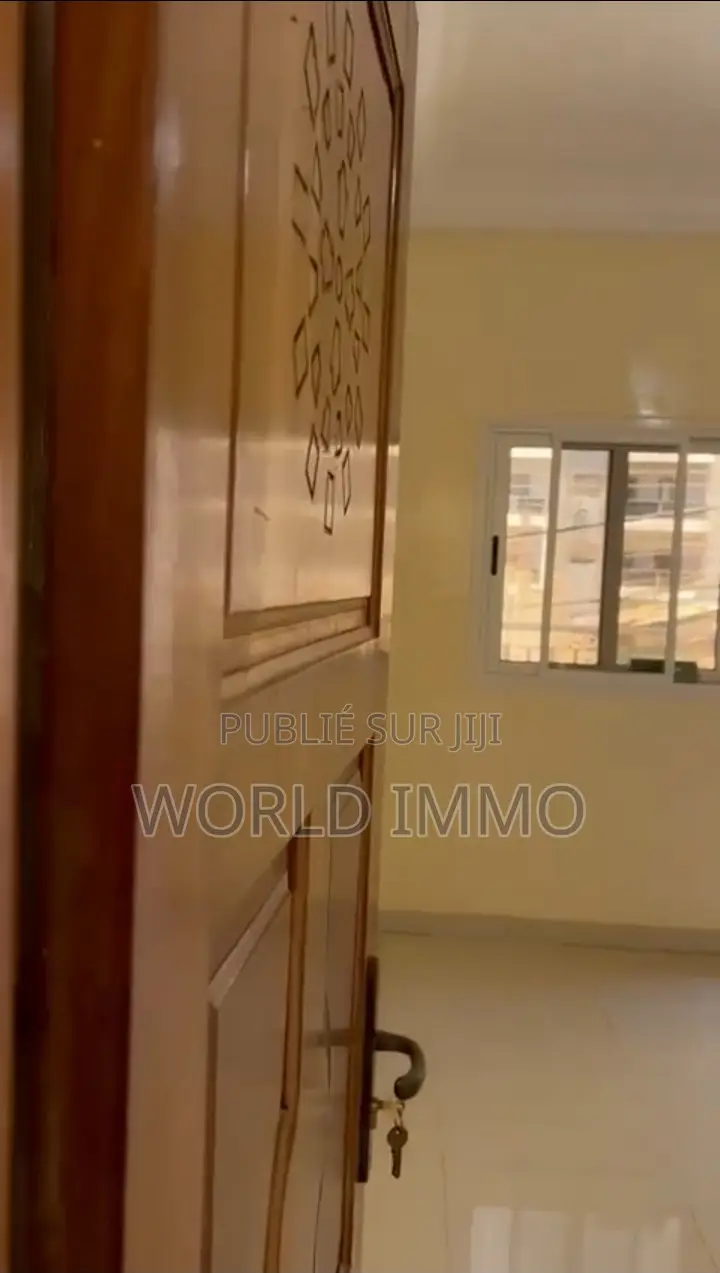 3chbre Appartement dans Lappart, Ngor à Louer