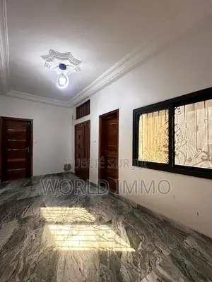 3chbre Appartement dans Izy, Almadies à Louer
