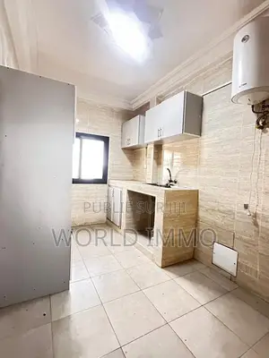 3chbre Appartement dans Izy, Almadies à Louer