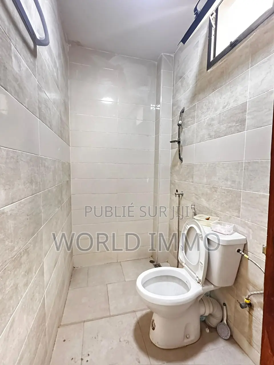 3chbre Appartement dans Izy, Almadies à Louer