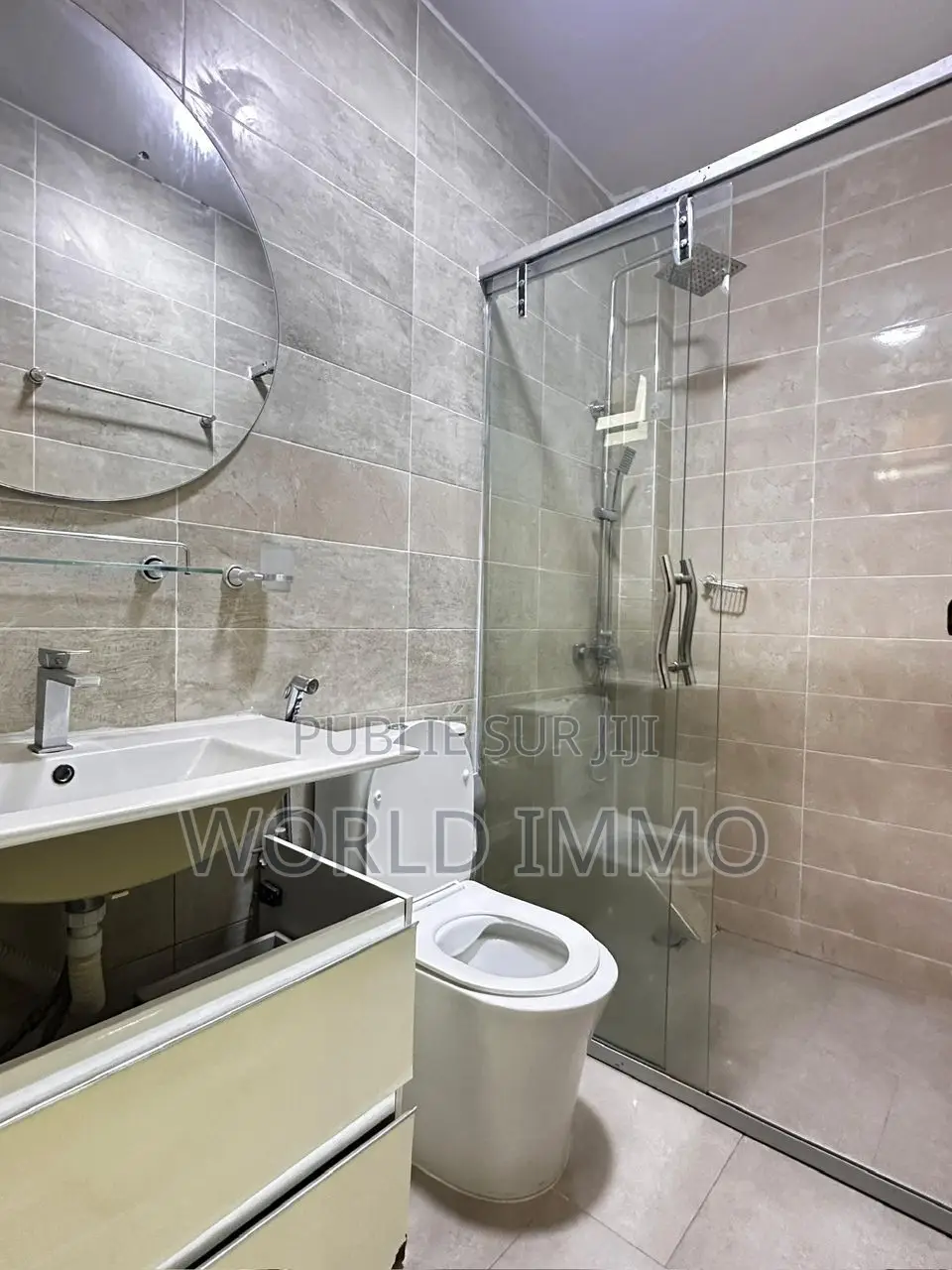 3chbre Appartement dans Izy, Almadies à Louer