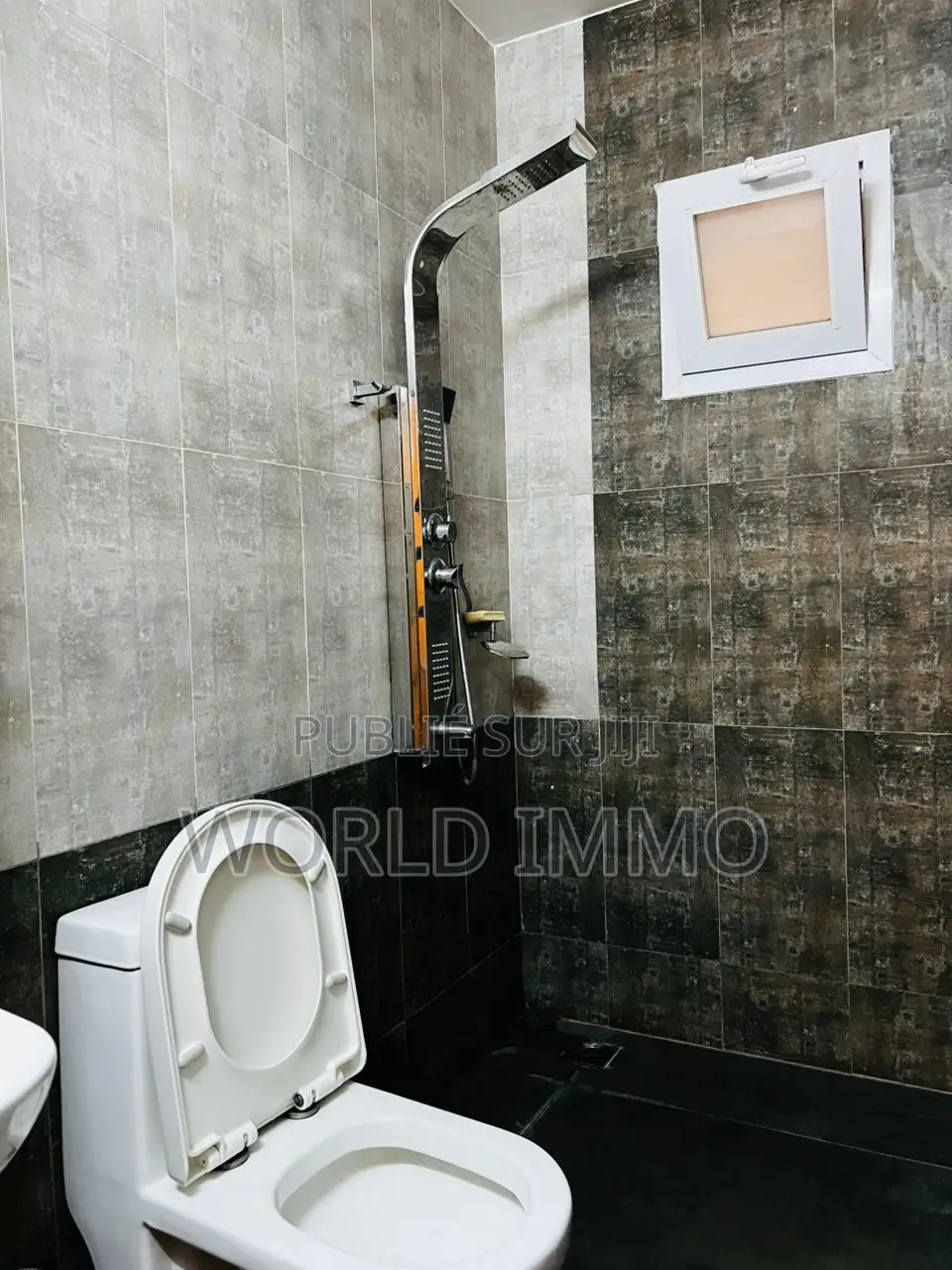 3chbre Appartement dans Izy, Almadies à Louer