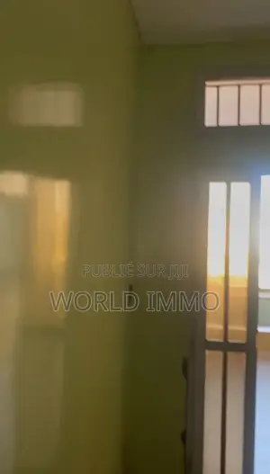 3chbre Villa dans Mili, Yoff à Louer