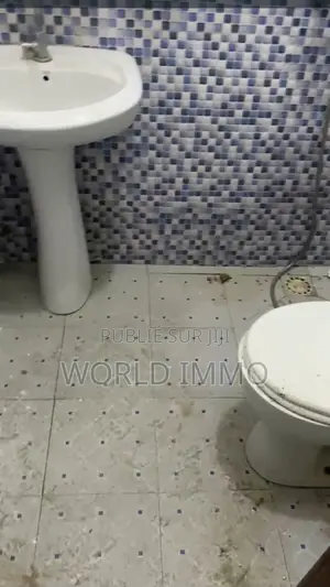 3chbre Villa dans Mili, Yoff à Louer