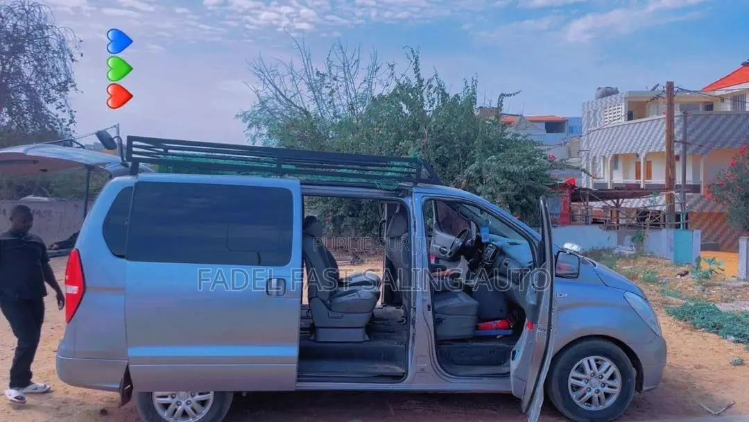 Hyundai Starex 2016 Gris