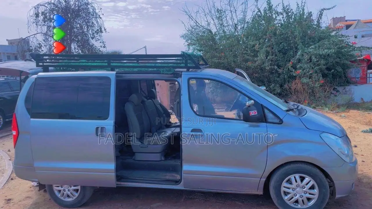 Hyundai Starex 2016 Gris