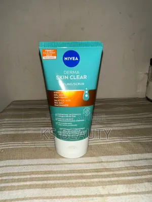 Nivea Derma Skin Clear Scrub ,Gommage Exfoliant Pour Visage,Exfoliant