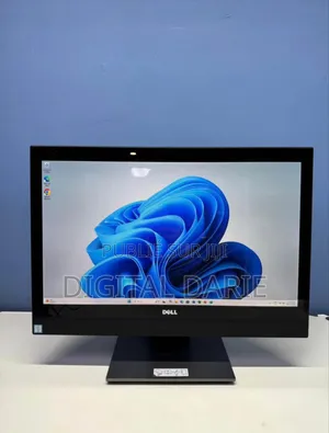 Nouveau Ordinateur de bureau Dell Autre 16GB Intel Core i7 SSD 256GB