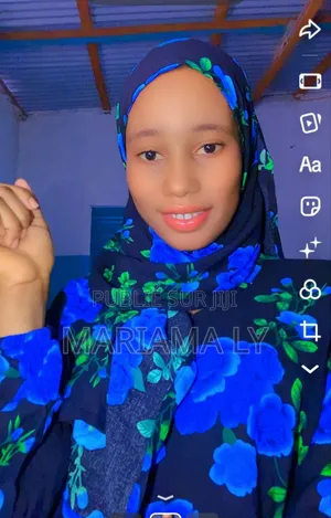 Recherche CV Stable – Sérieuse, Ponctuelle Et Motivée