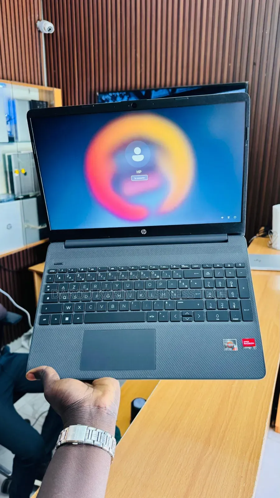 Nouveau Ordinateur portable HP 15s 8GB AMD Ryzen 5 SSD 256GB