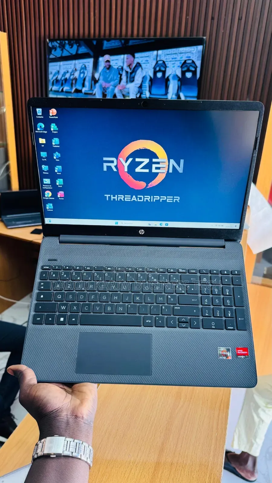 Nouveau Ordinateur portable HP 15s 8GB AMD Ryzen 5 SSD 256GB