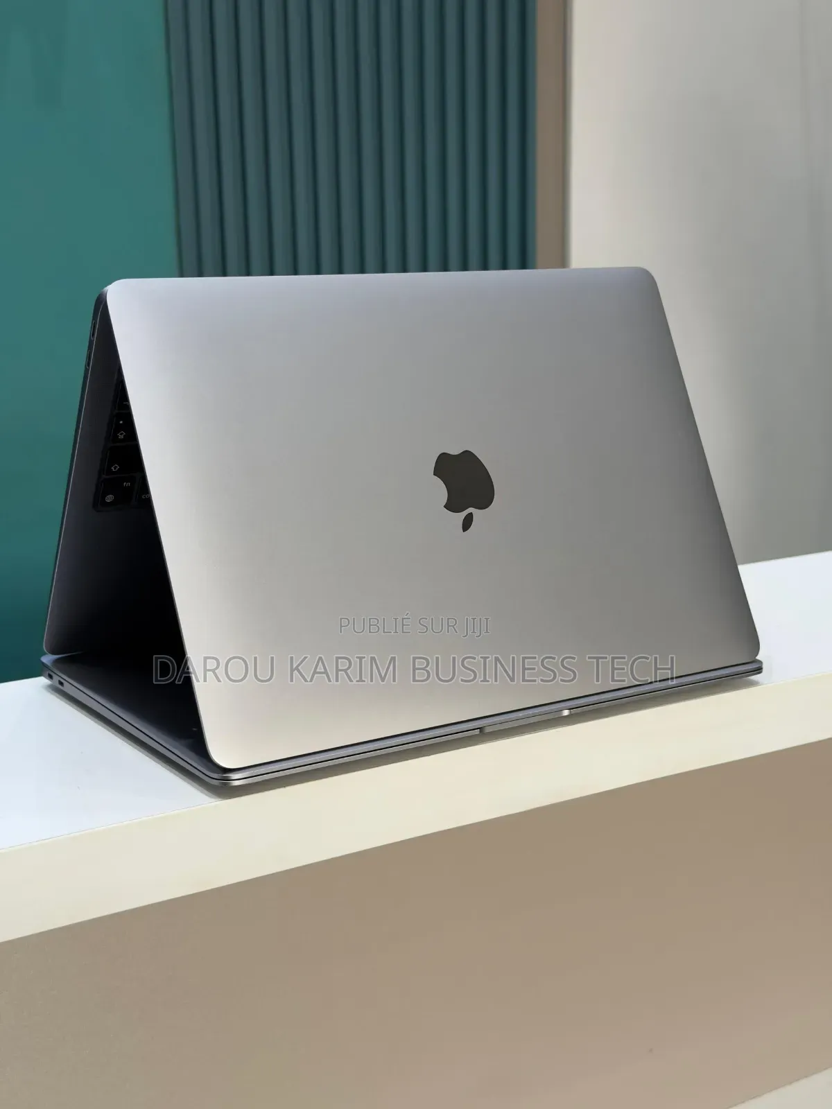 Nouveau Apple MacBook Air 2020 M1 8GB Apple M1 SSD 256GB