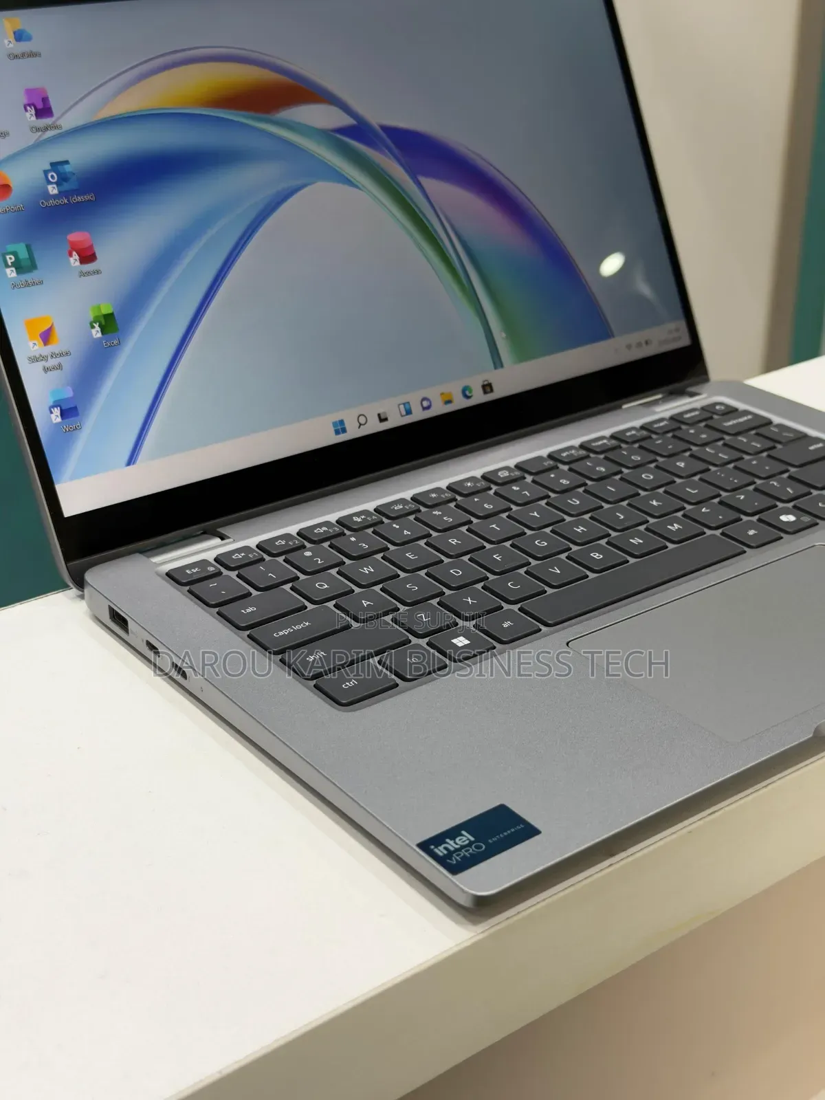 Nouveau Dell Latitude 5340 16GB Intel Core Ultra 7 SSD 512GB