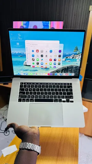 Nouveau Apple MacBook Pro 2019 16GB Intel Core i9 SSD 512GB