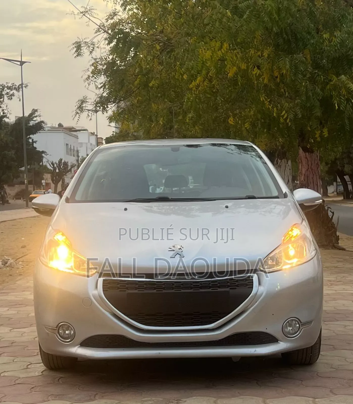 Peugeot 208 2015 Gris