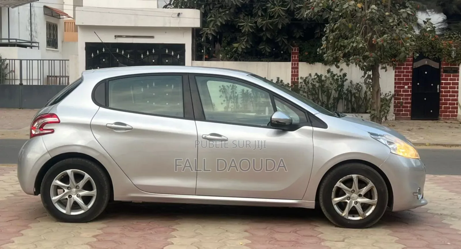 Peugeot 208 2015 Gris