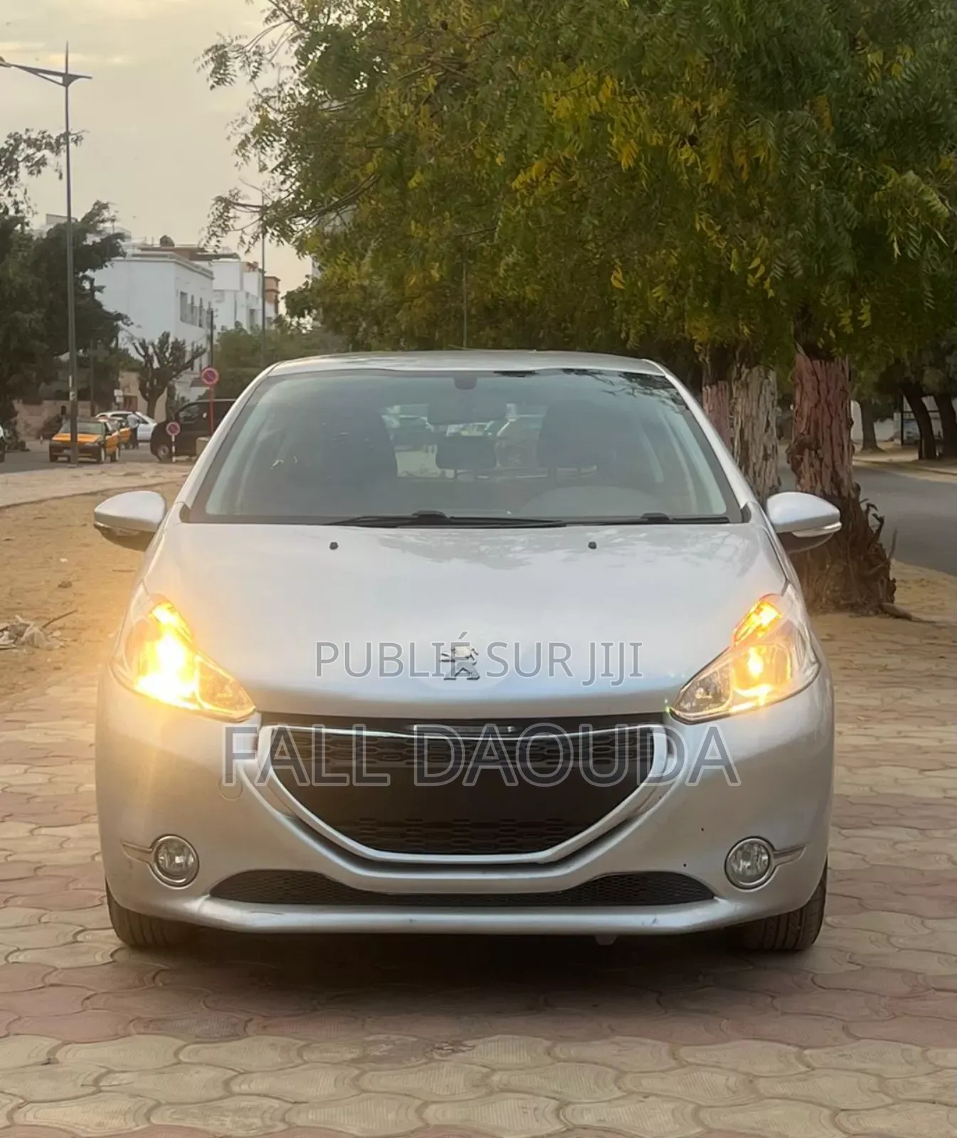 Peugeot 208 2015 Gris