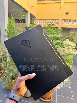 Ordinateur portable Asus ROG Zephyrus G15 16GB AMD Ryzen 9 SSD 512GB