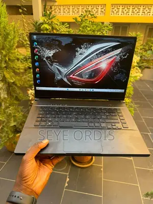 Ordinateur portable Asus ROG Zephyrus G15 16GB AMD Ryzen 9 SSD 512GB
