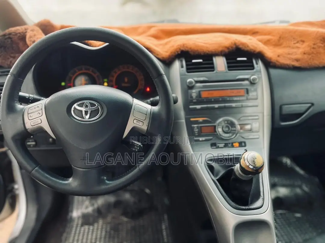 Toyota Auris 1.6 Dual VVTi 2008 Gris