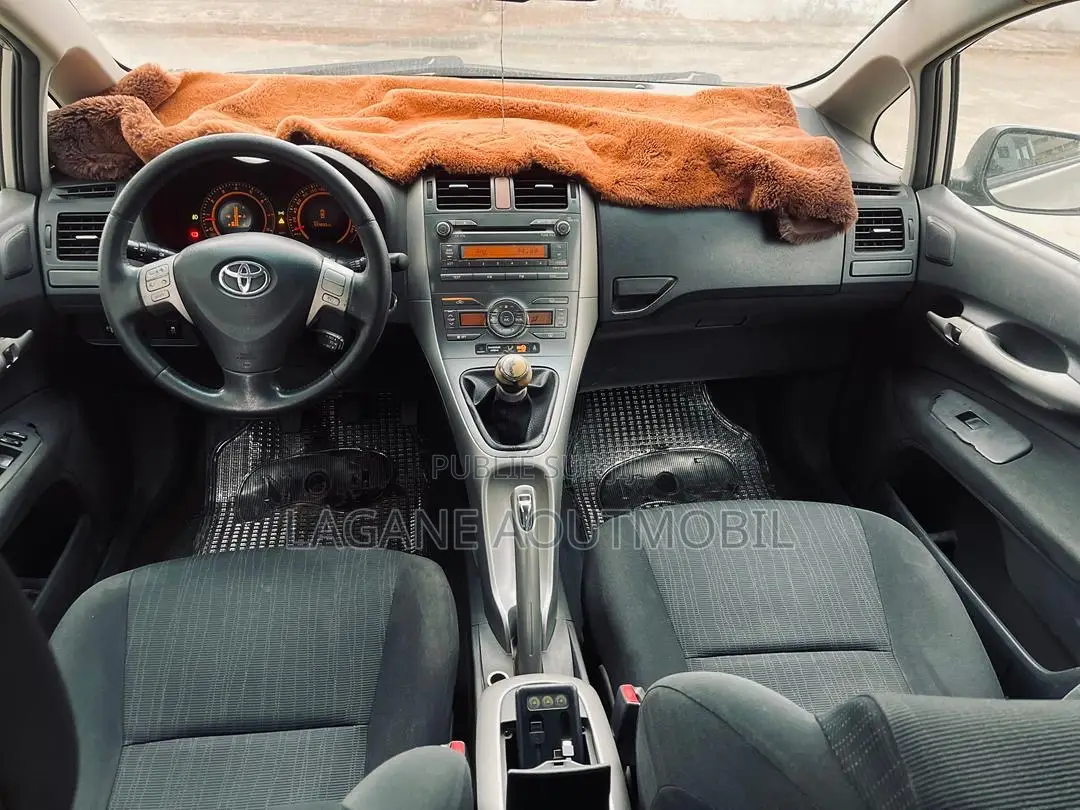 Toyota Auris 1.6 Dual VVTi 2008 Gris