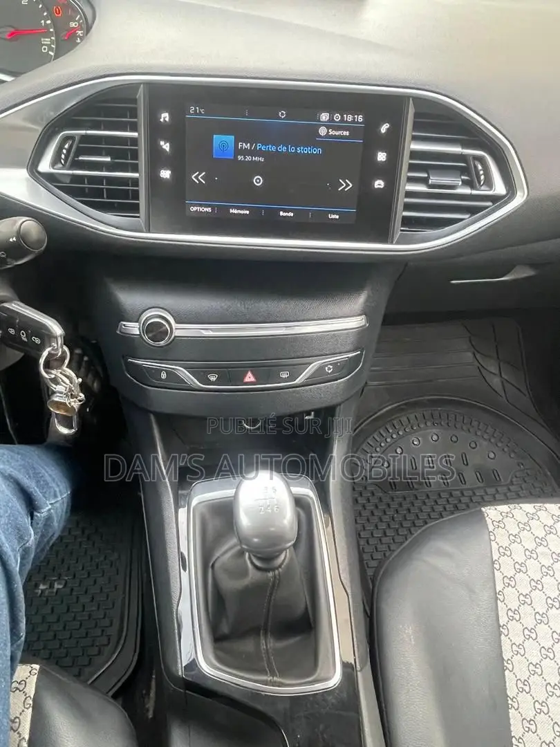 Peugeot 208 2019 Noir